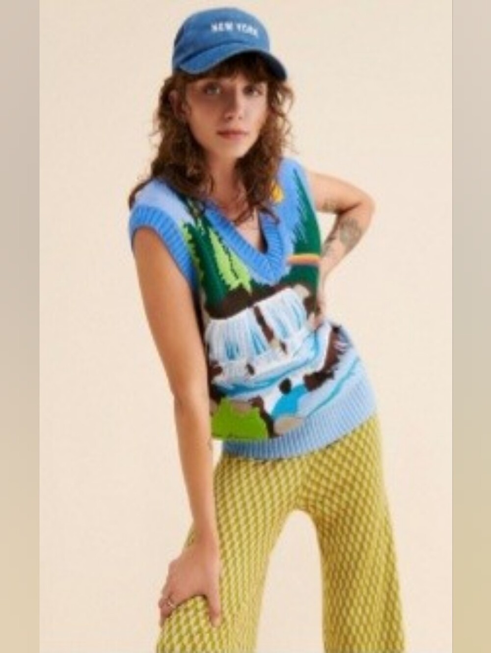 House of Sunny Chasing Waterfalls Graphic Knit Vest ■ Size M